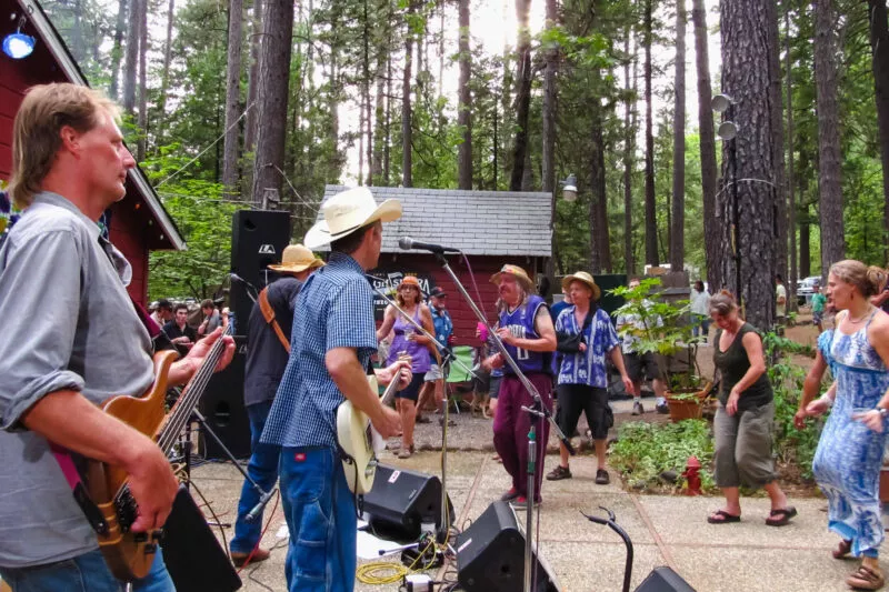 The Blue Merles perform at the Porter Party on Nimshew Ridge, 2012