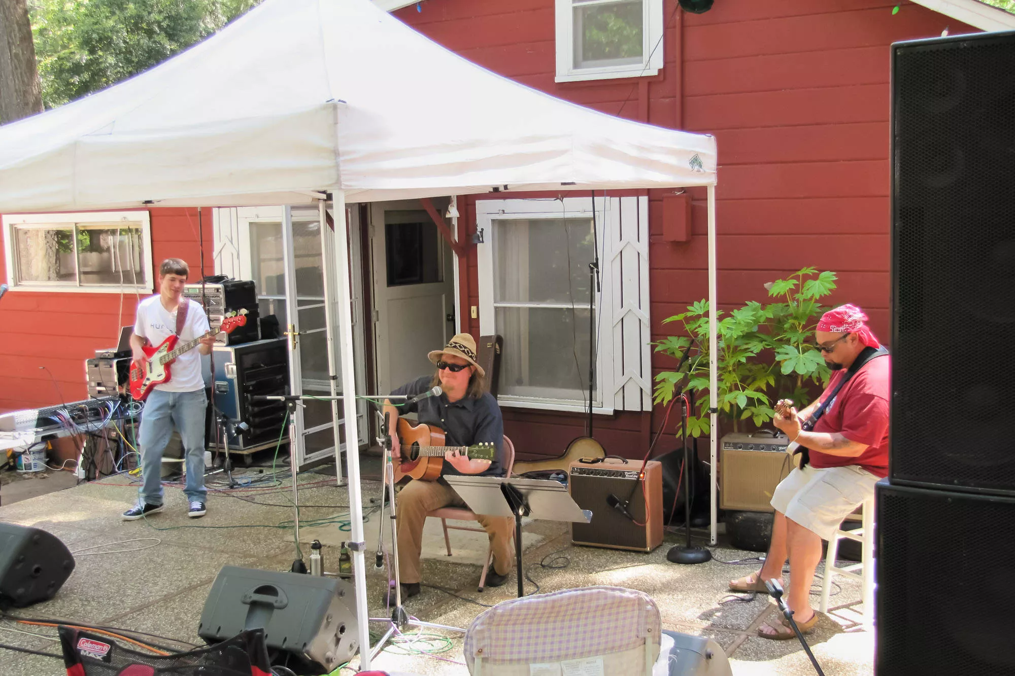 Drew and Friends perform at the 2010 Porter Party on Nimshew Ridge.