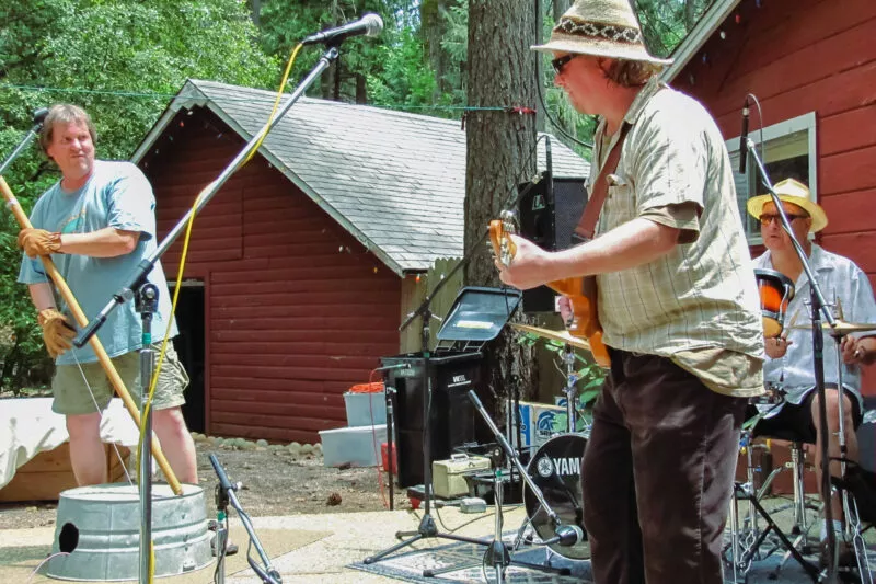 Drew and Friends perform at the Porter Party on Nimshew Ridge, 2012