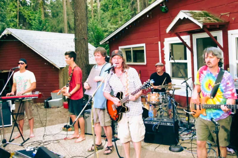 Swamp Zen performs at the Porter Party on Nimshew Ridge, 2012